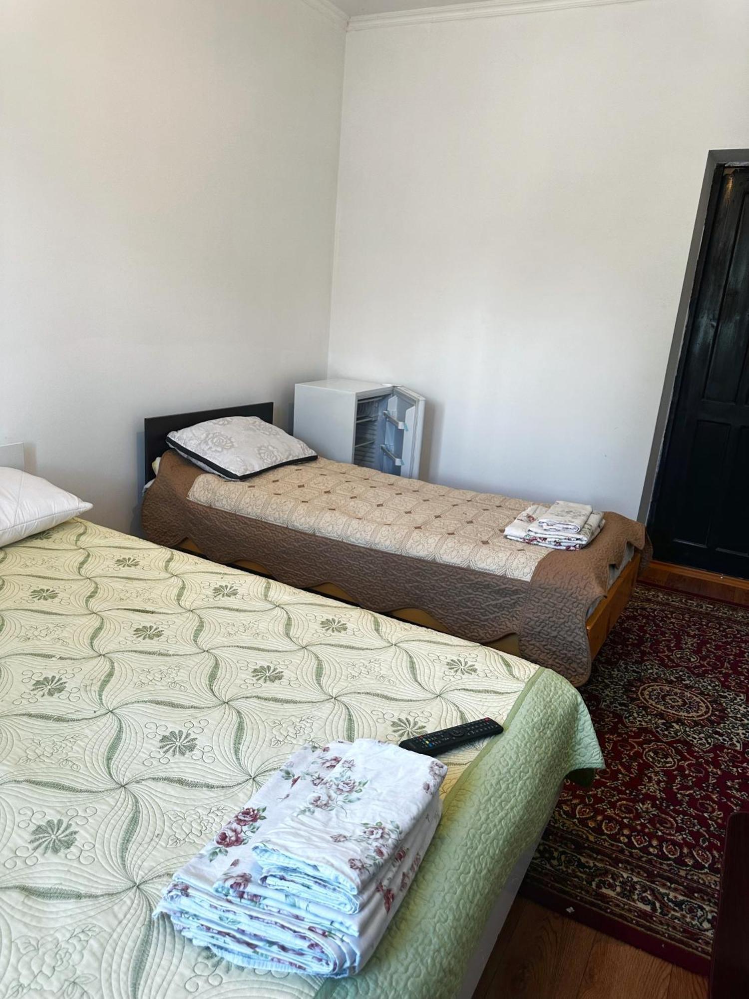Guest House Arbat Cholpon-Ata Esterno foto